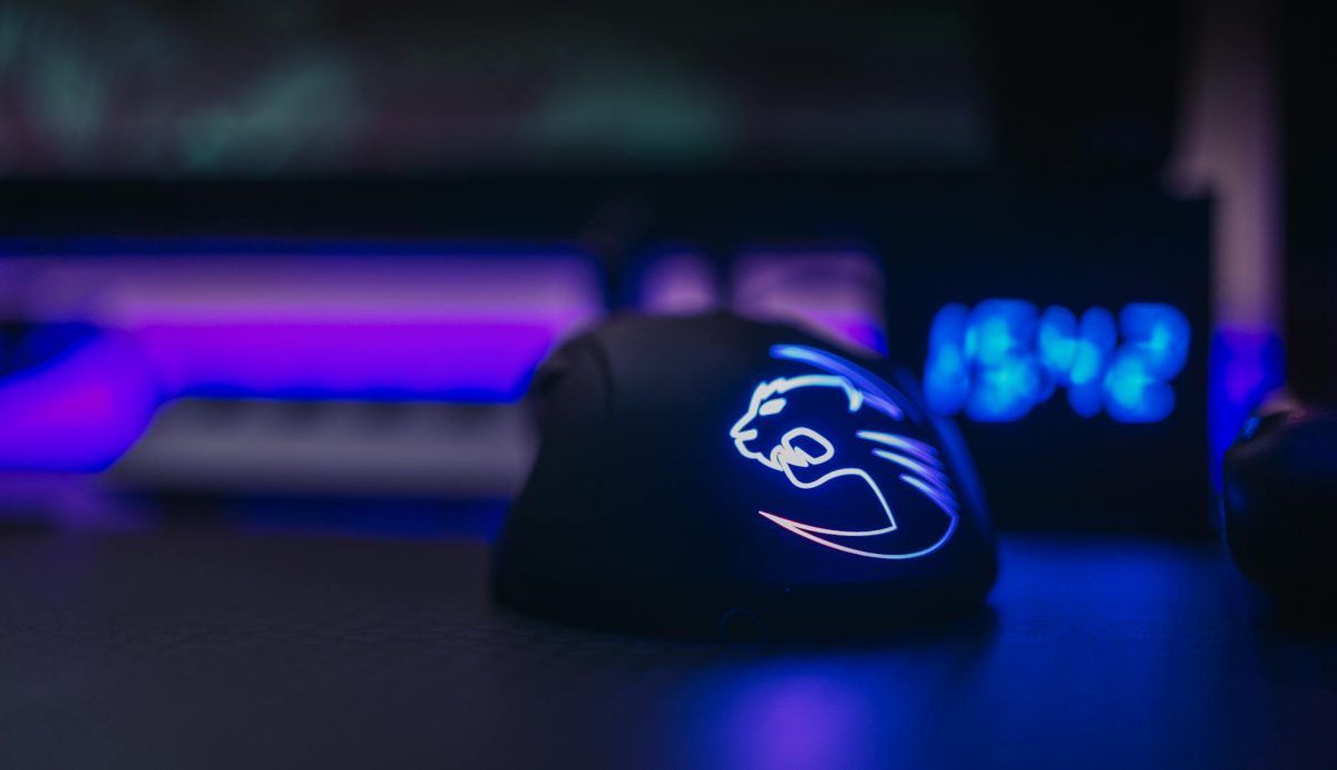 Unleashing the Beast: How the Corsair Sabre V2 Carbon Fiber and Magnesium Gaming Mouse Redefines the Limits of Gaming Perfection