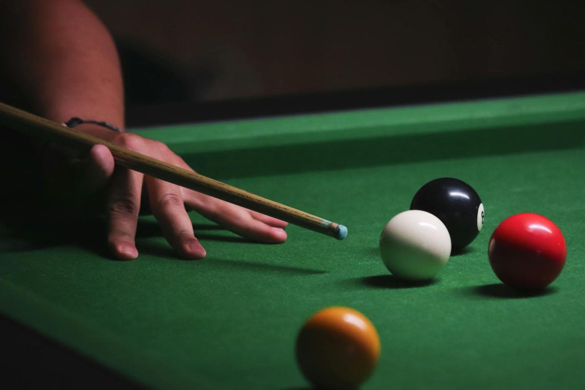 The Crucible Pays Tribute to Snooker Legend John Virgo