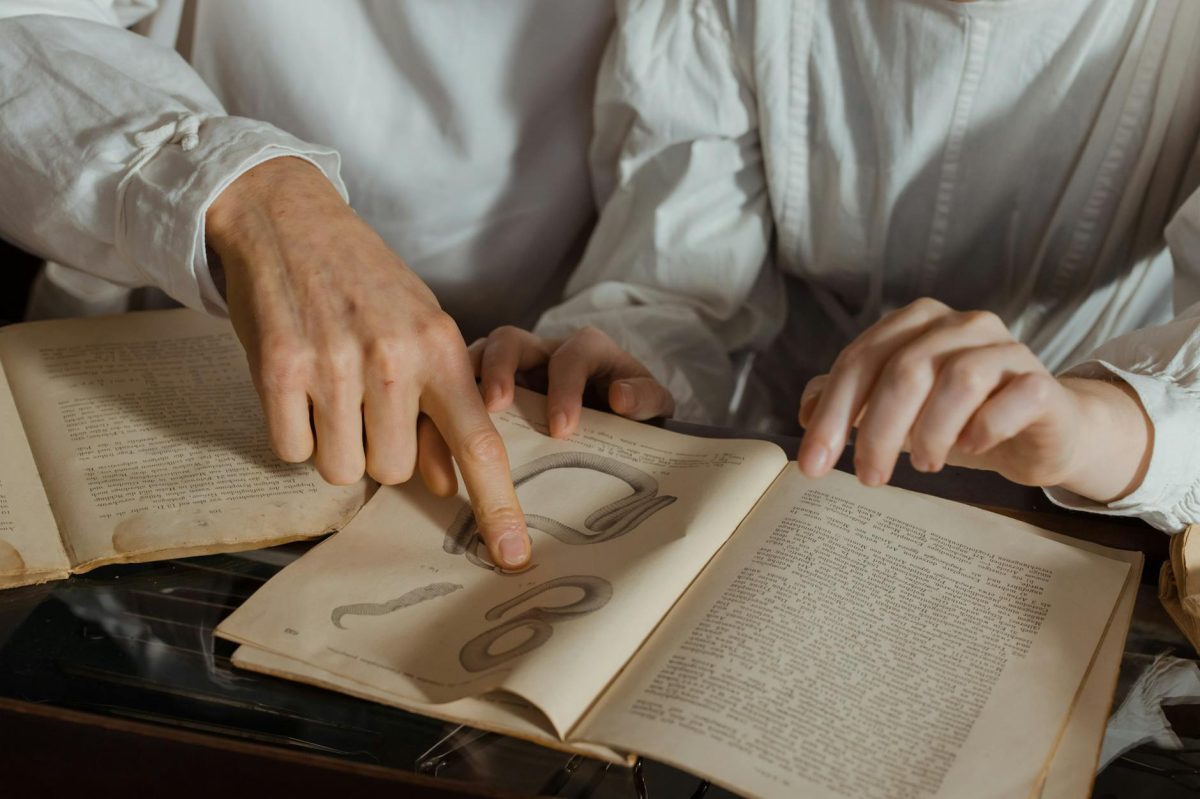 Historian Links Belarusian Primer History to Mogilev, Belarus