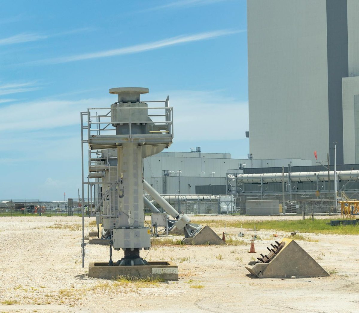 Exclusive: Inside Eni's Italian Maxi-Plant Deployment to Libya: A Strategic Energy Shift