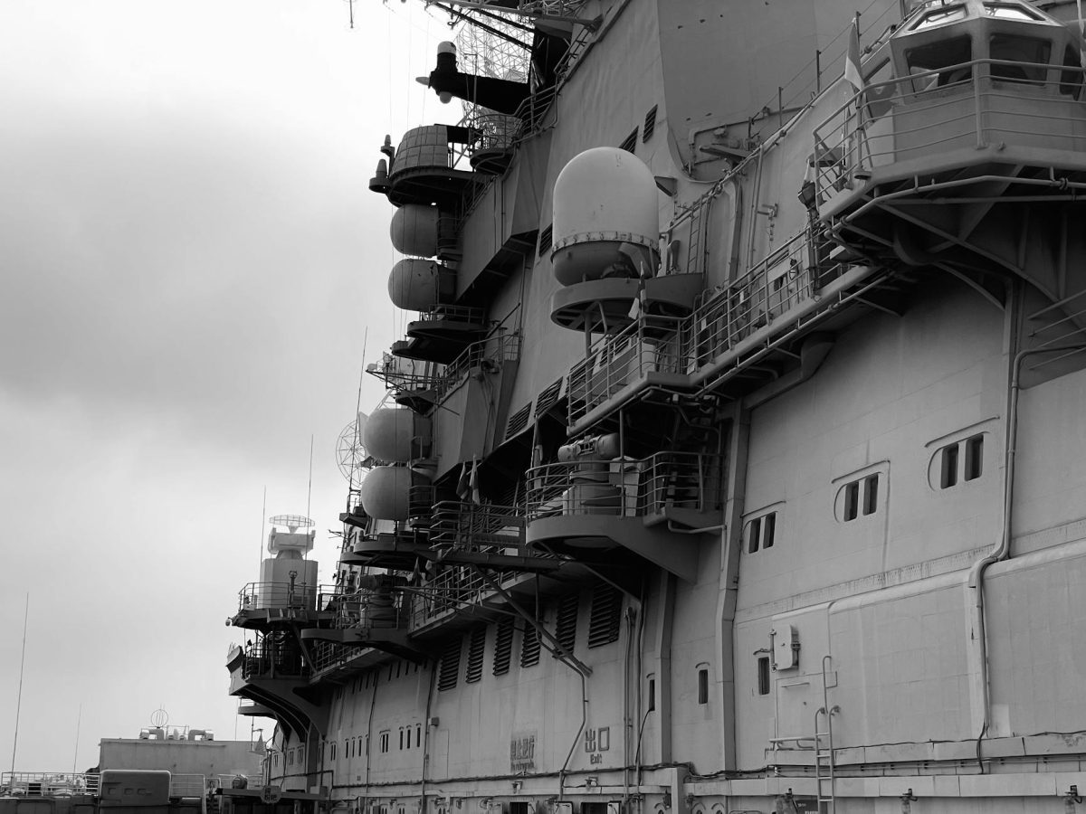 Is a French Aircraft Carrier Mission to Hormuz as Serious as Everyone Says?