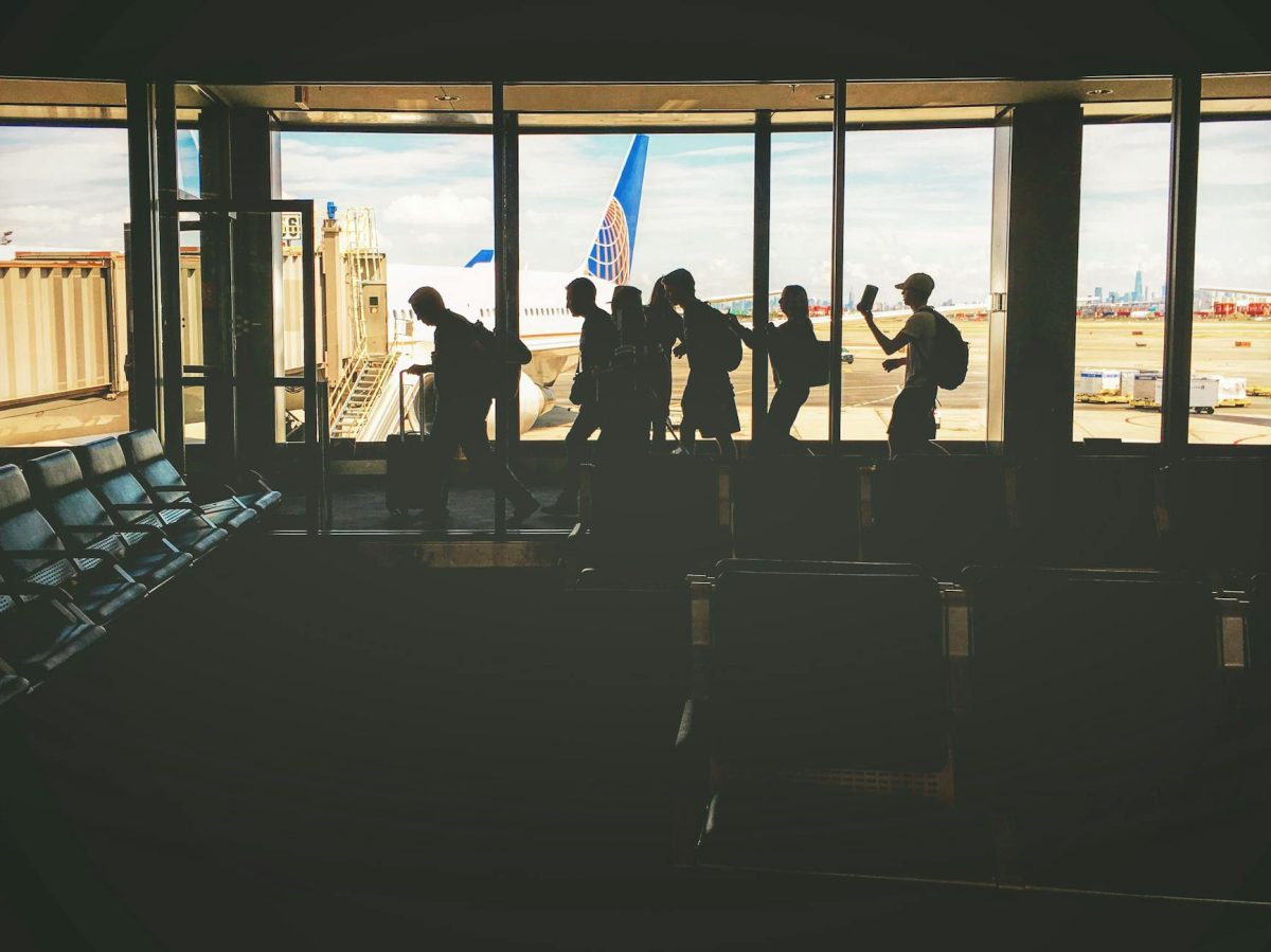 Islamic State-linked families arrive home in Australia from Syria: Nine women and children land in Melbourne, one more woman and child expected in Sydney