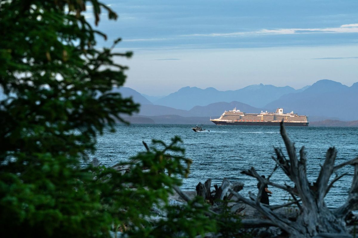 Developing: Hantavirus-Infected Cruise Ship MV Hondius Approaches Tenerife