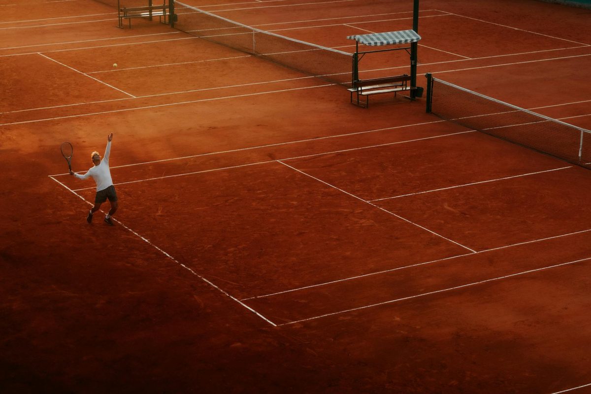 Players Tackle Blistering Heat at Start of French Open