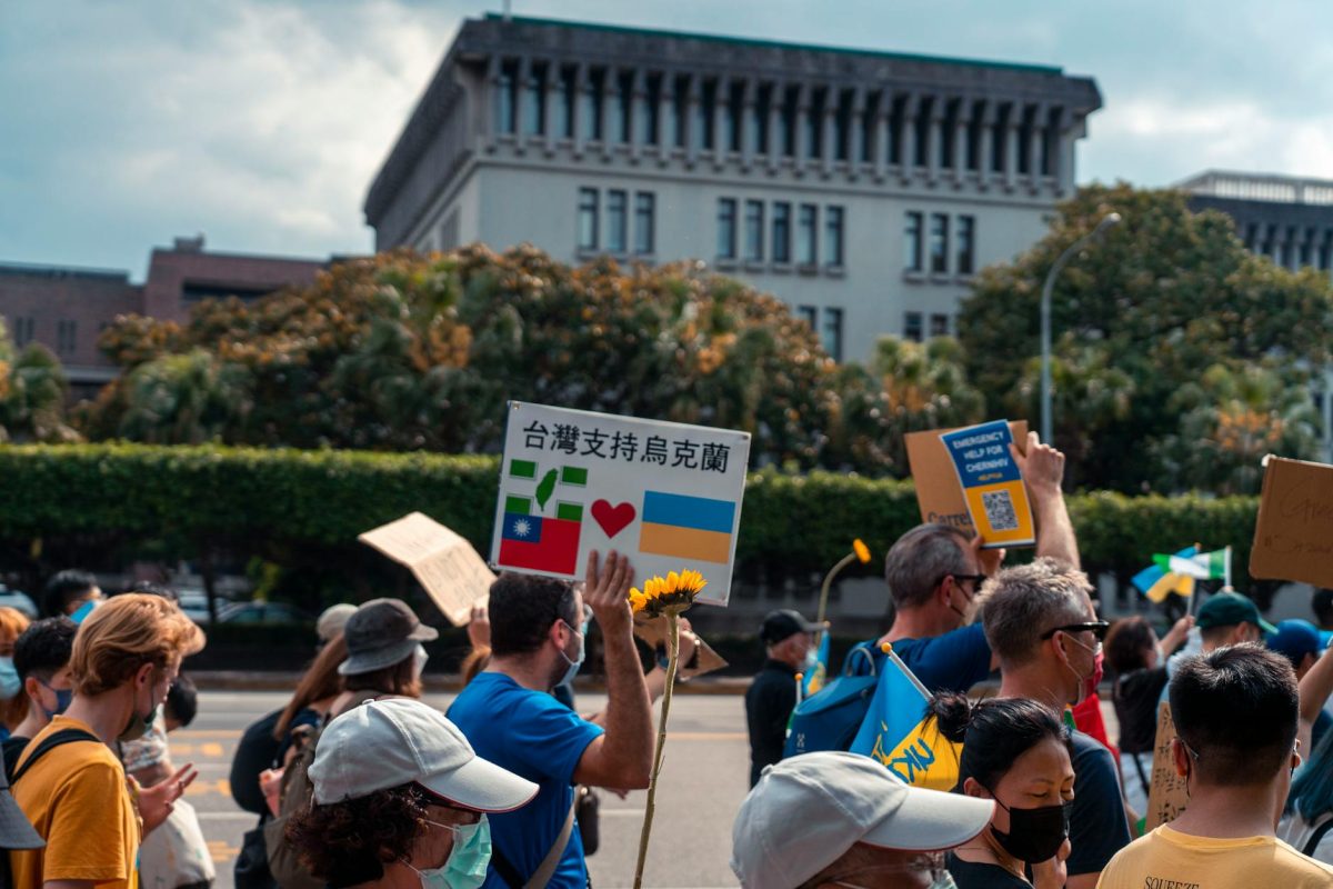 Taiwanese Lawmaker Blacklisted by Beijing Challenges Taipei Mayor