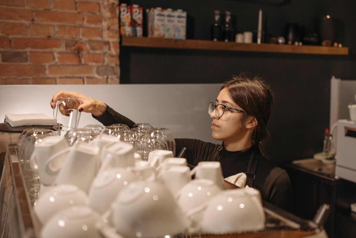 UK Coffee Shop Employs Deaf People for 500,000 Hours, Celebrates 10-Year Milestone