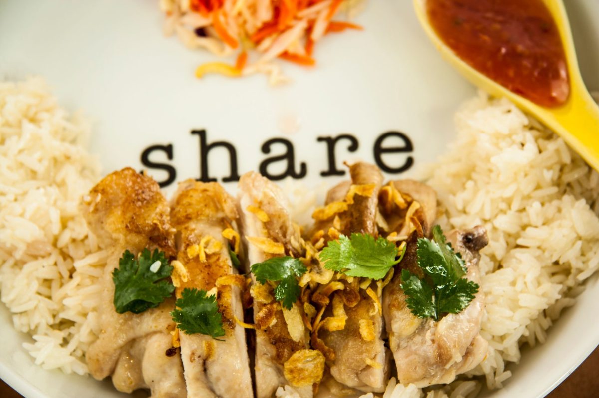 Singaporean eateries in China struggle to maintain brand's allure, despite loyal customers