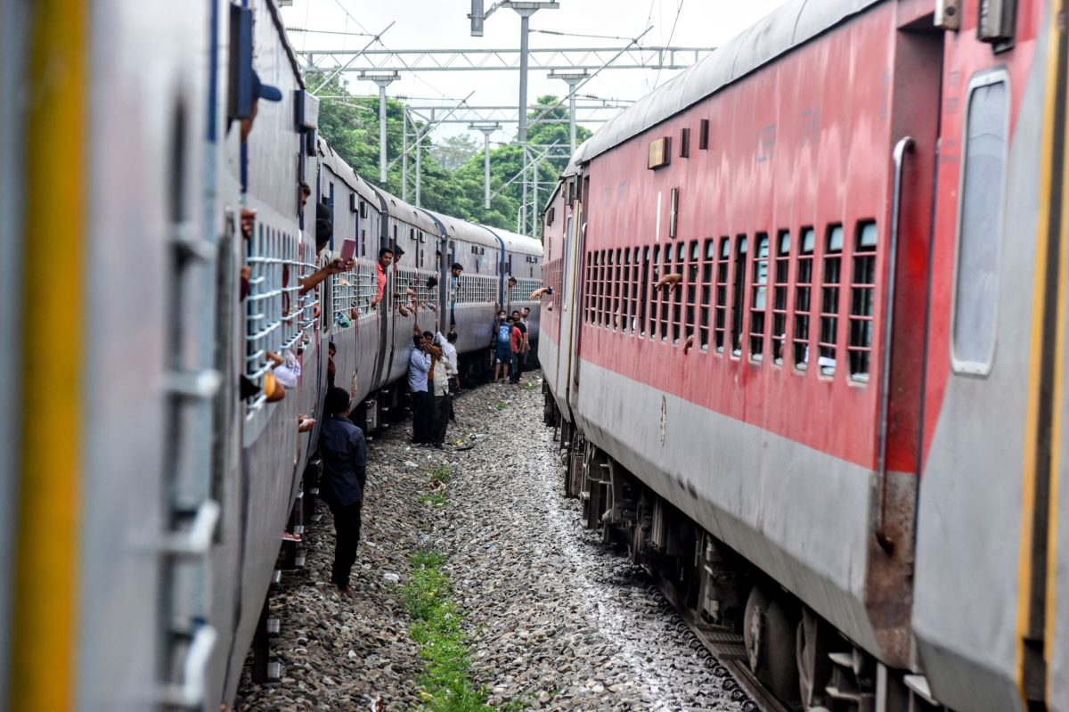 Deutsche Bahn Pauses Nationwide Train Services Due to IT Malfunction