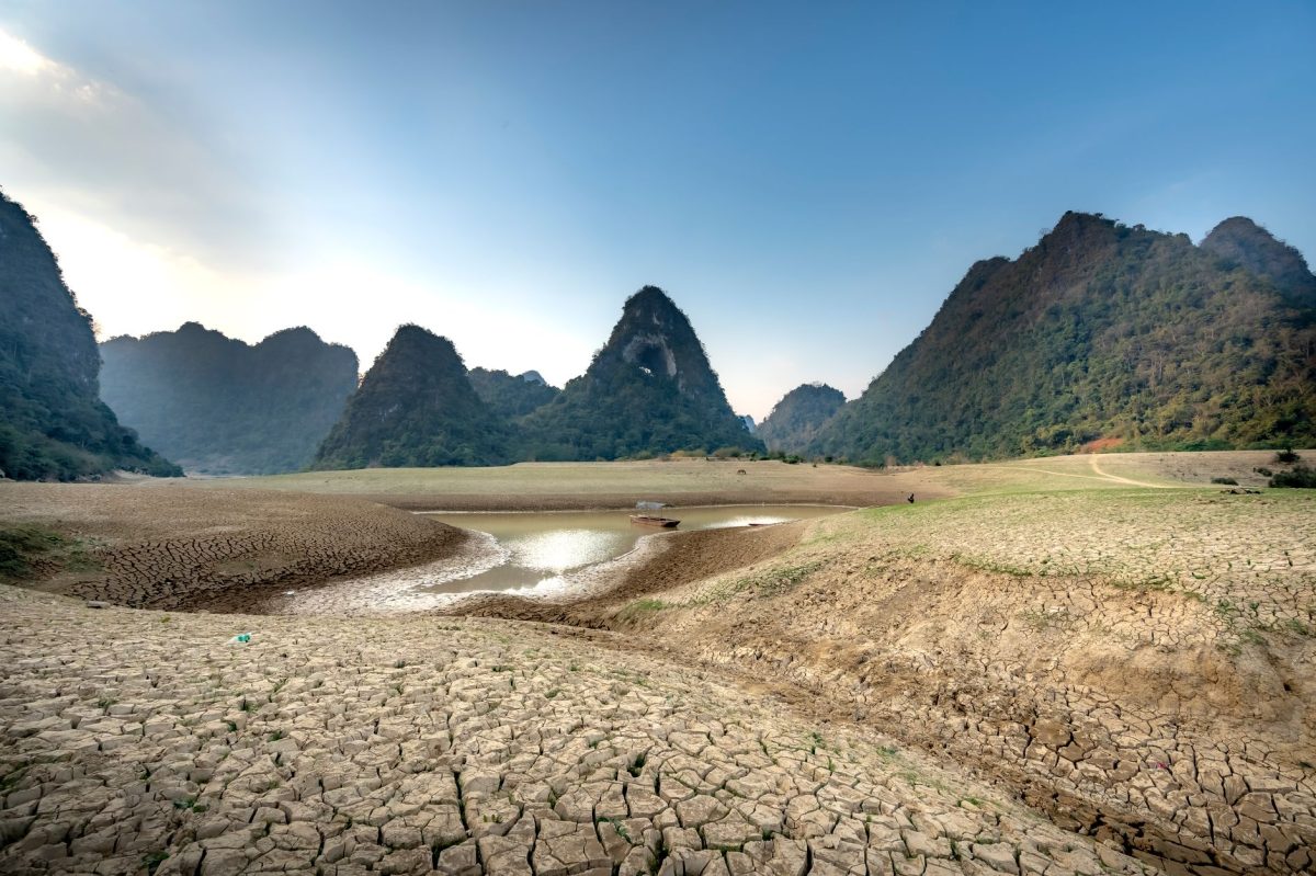 India's Late Monsoon Rains Cause Widespread Drought in Major Cities and Fields