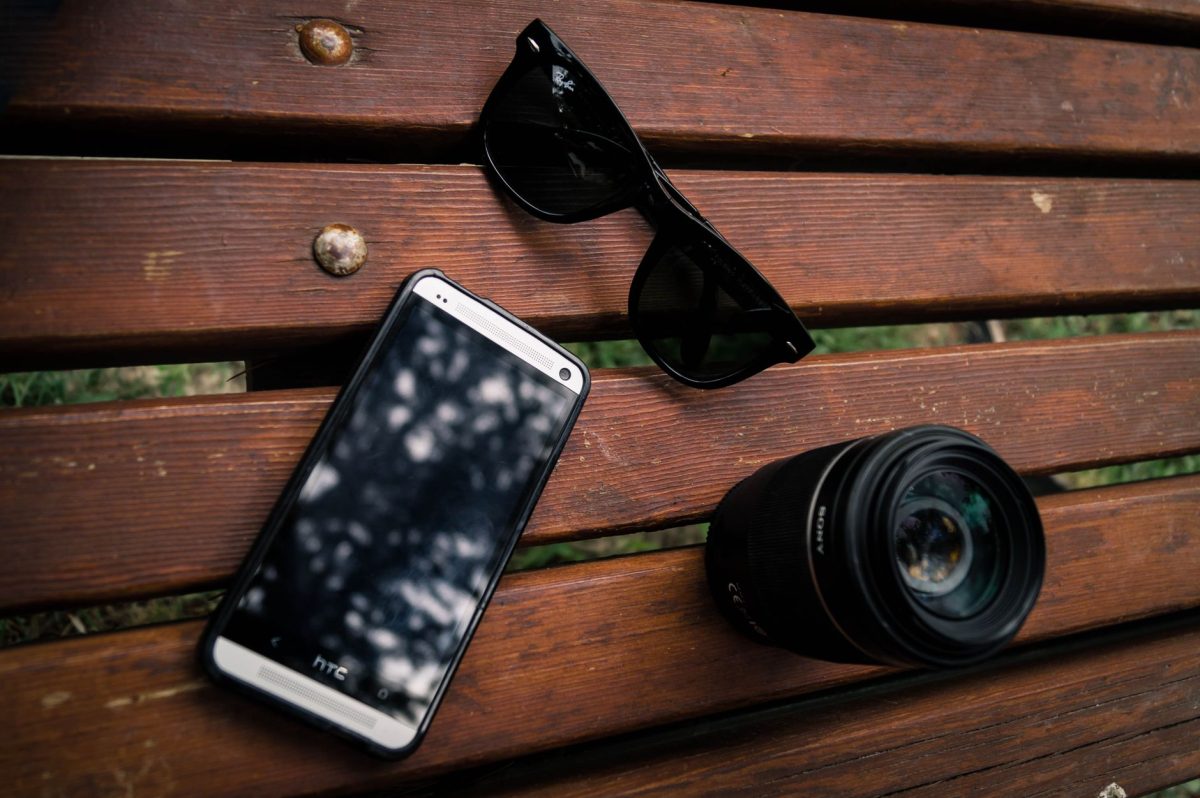 Meta Announces Update to Smart Glasses to Disable Camera on Tampered Privacy Light Detection