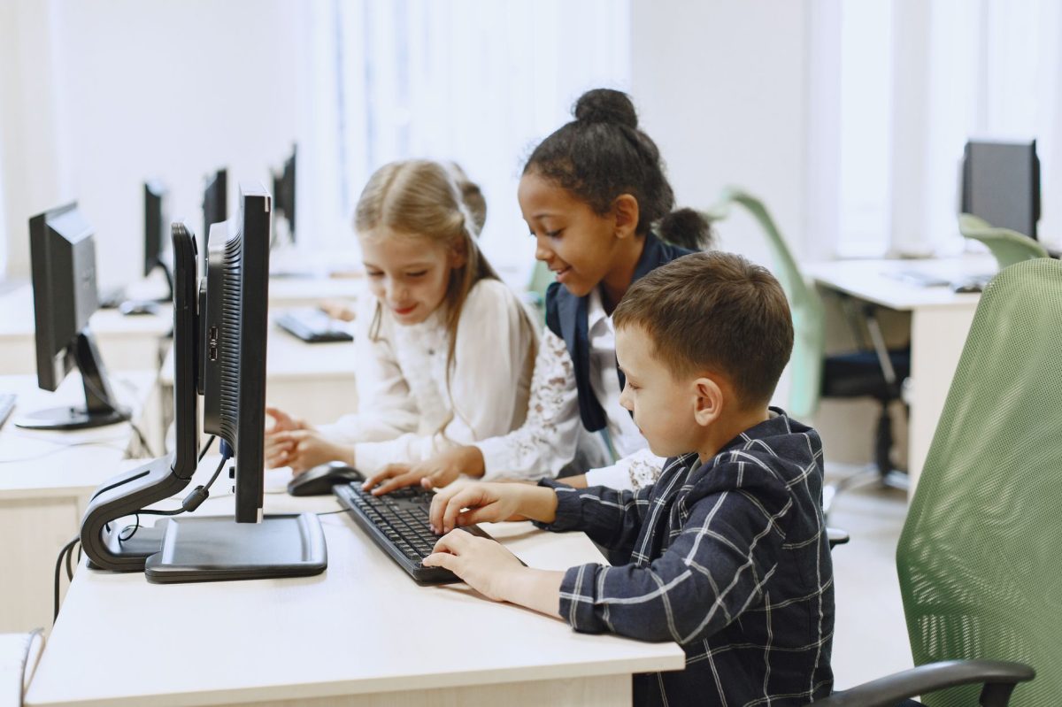 The FCC Weighs Cutting a Subsidy That Cuts School Internet Bills