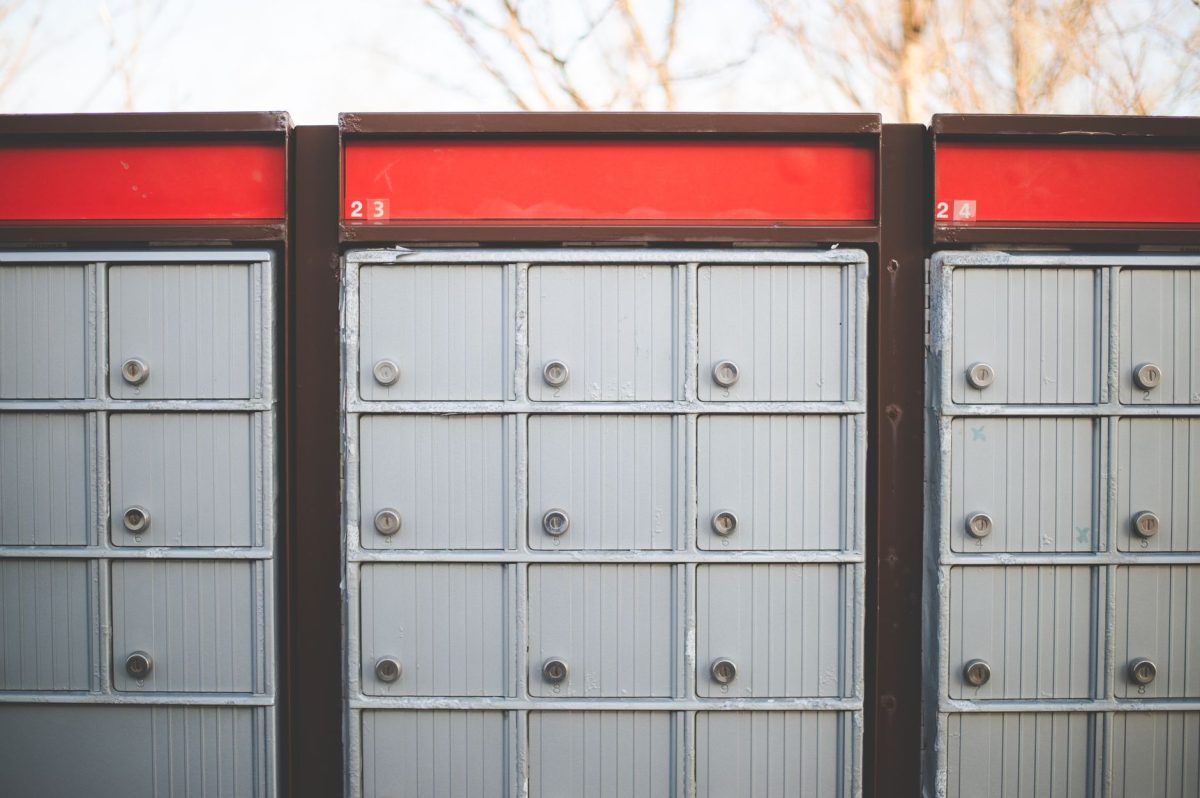 Berlin Warns of Free Drug Samples in Mailboxes