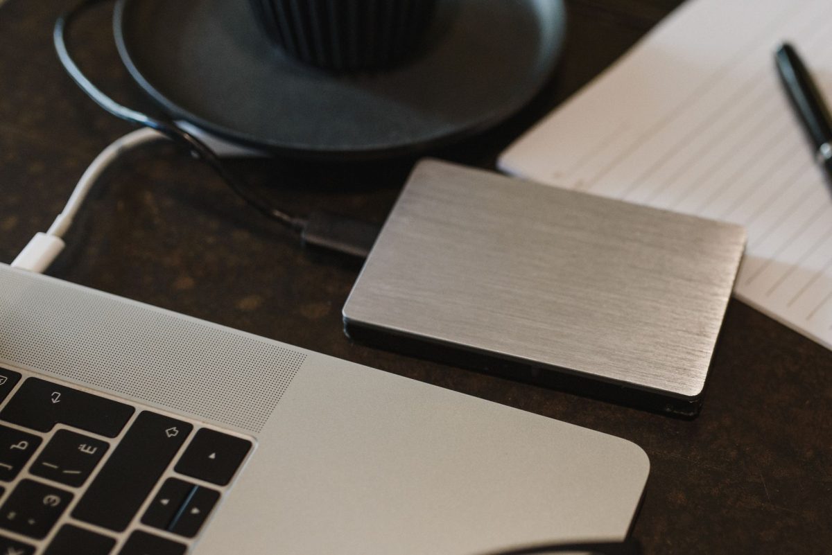 Sharge Disk Pro 2 Ultra Review: A Portable SSD with 4K HDMI and Switch 2, iPhone, Laptop Compatibility