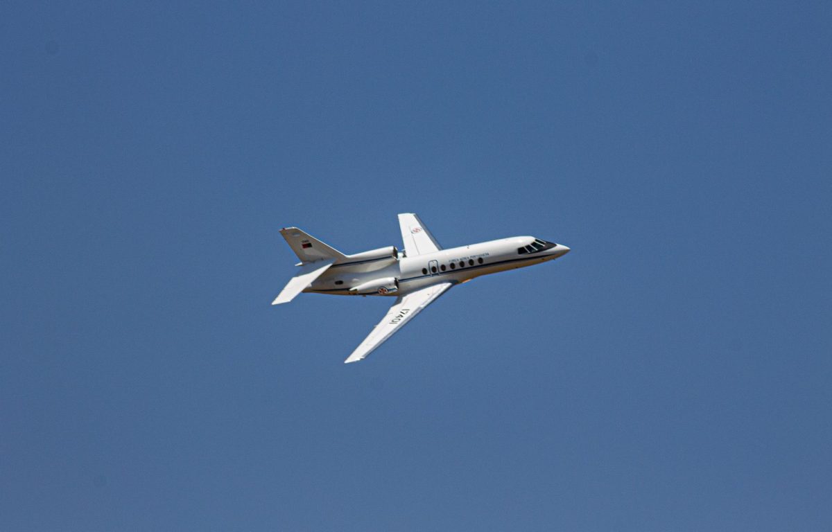 US President Shuttled Between Planes in Catering Truck During Secret Military Flight
