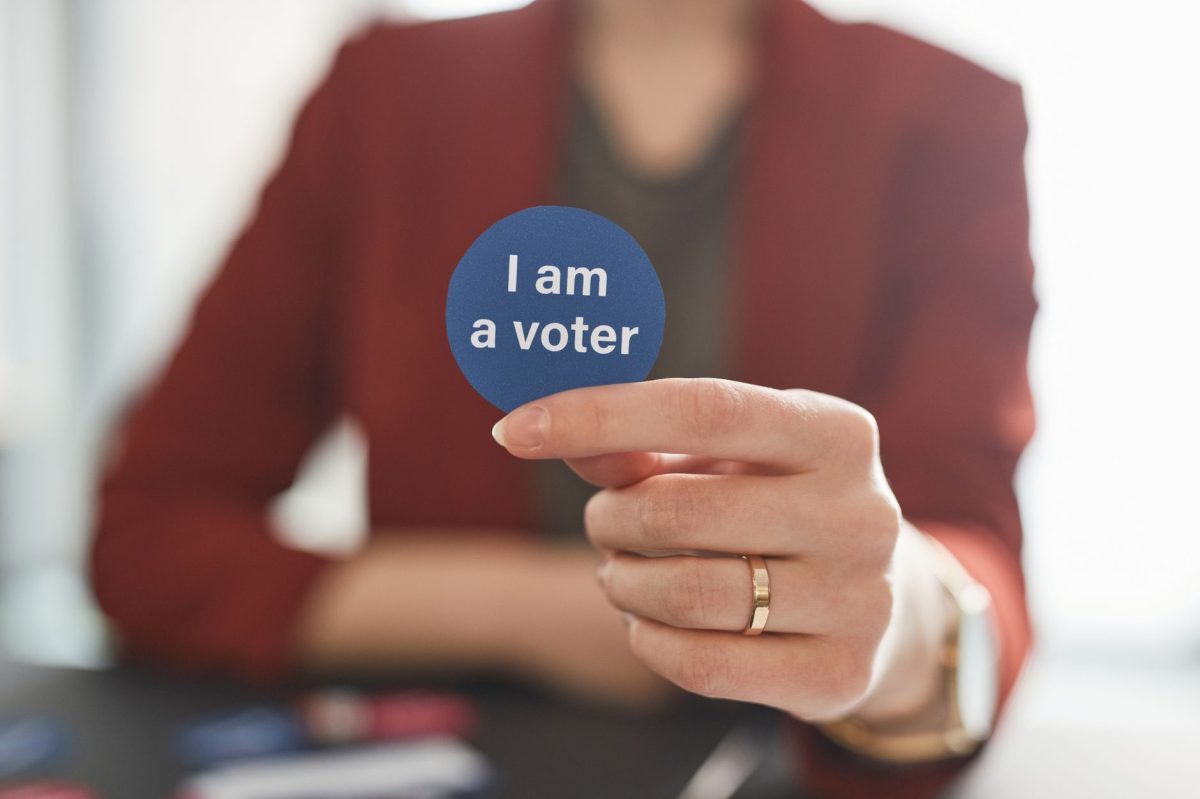 Versus: Tina Smith vs. Angie Craig — Progressive Lieutenant Governor Takes Minnesota Runoff