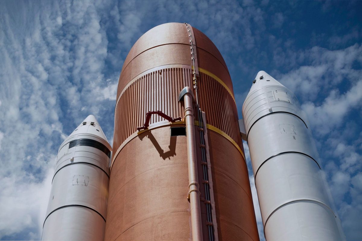 Breaking: SpaceX and Blue Origin Launches, Raising Concerns Over Moon Dumping — Everything We Know